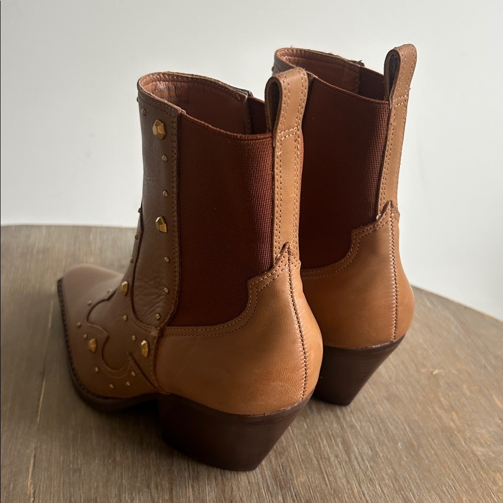 Vince Camuto Norley Studded Leather Western Ankle Booties Women’s Size 5.5 - Picture 4 of 17